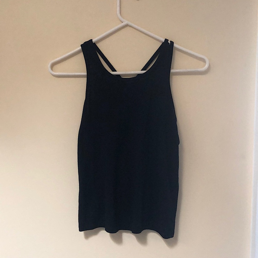 Black tank top yogalicious